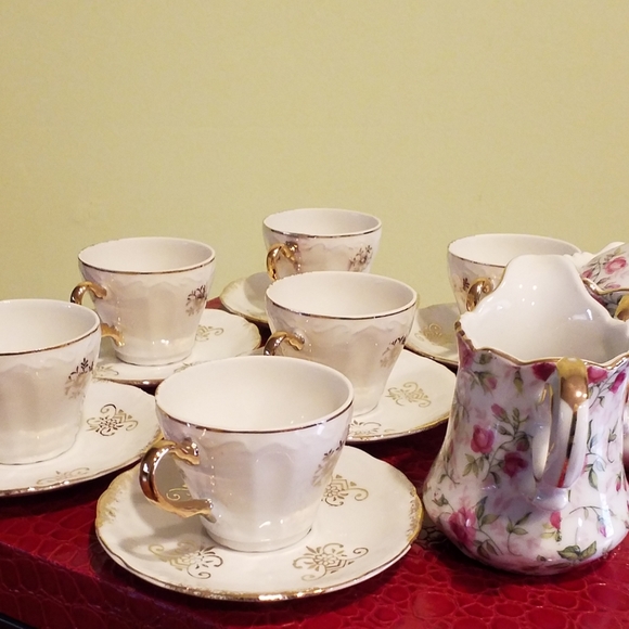 Lefton China Hand Painted Sugar and Cremer Set - Picture 12 of 14